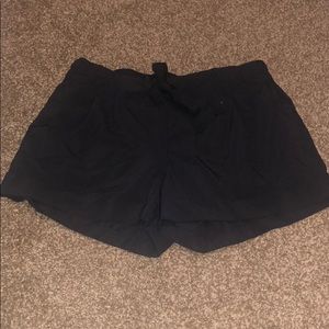 Lululemon shorts size 6